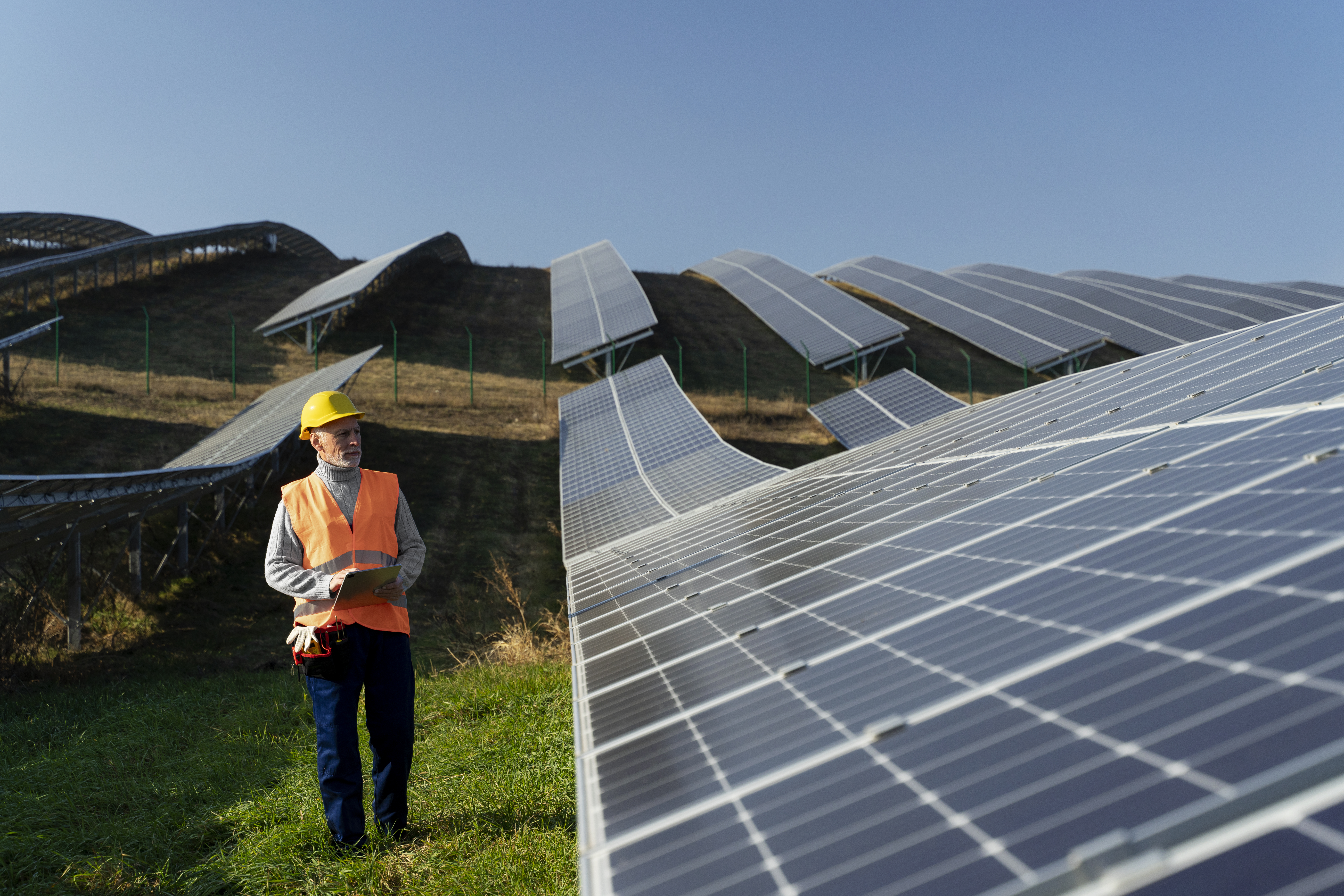 Empresas investem em energia renovável para reduzir custos e reforçar seu compromisso ambiental